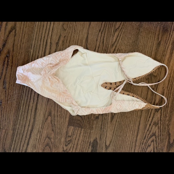 Blue life Eclipse halter one piece - Picture 5 of 8